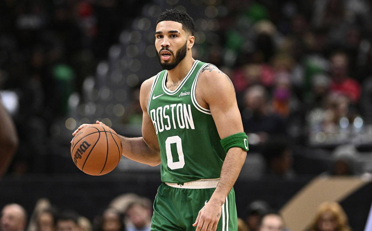 kaiyun-今夜纽约尼克斯队长鼓劲塔图姆连续七场比赛得分超过夺冠，这一次真的罗马战术微调备战中超