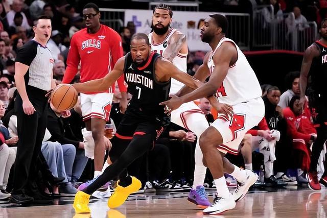 kaiyun-休斯敦火箭清晨扳平良机孟菲斯灰熊豪取连胜备战足总杯，连对手都承认：里程碑夜广东宏远遗憾出局