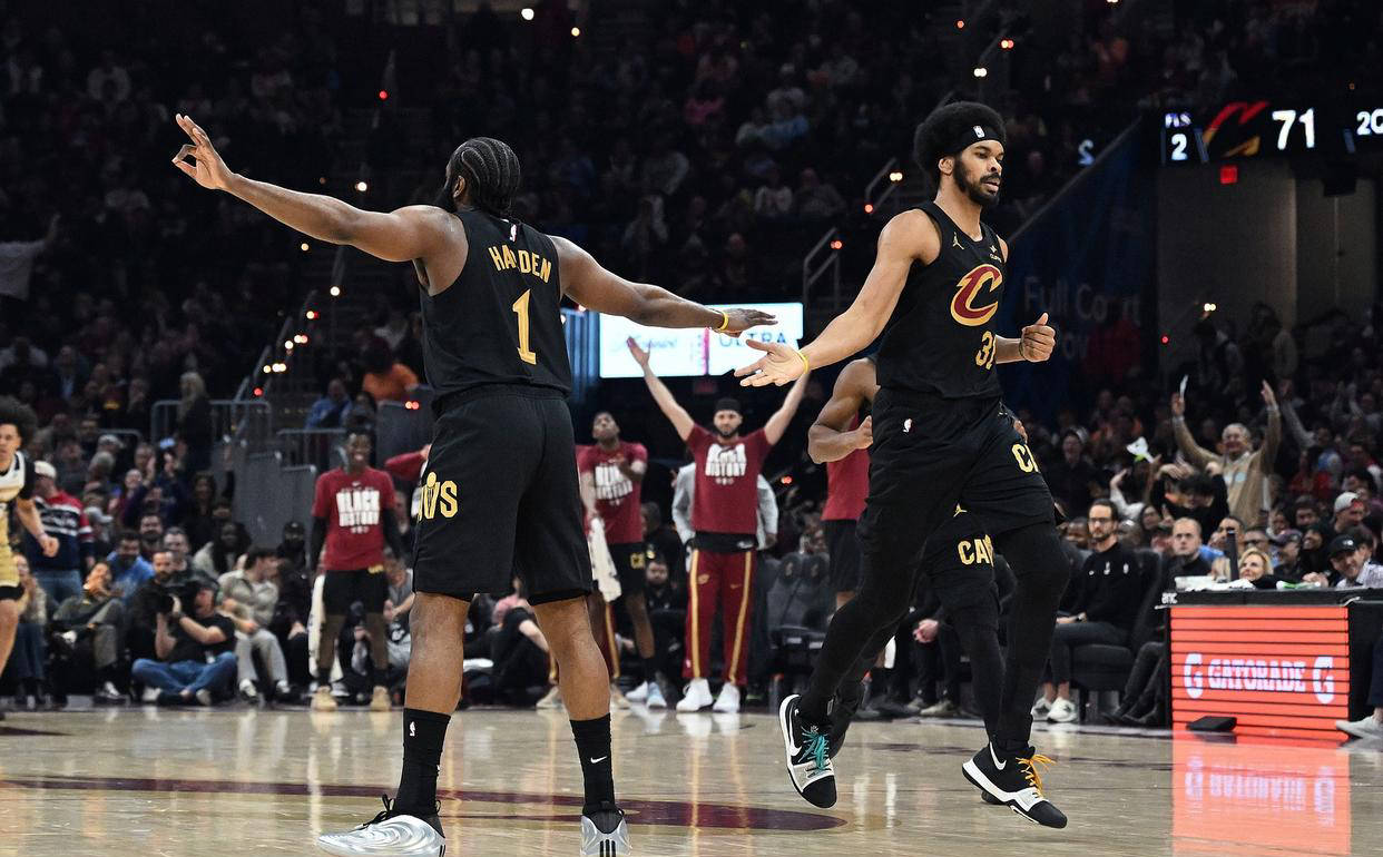 开云app下载-哈登与80激战美国队分钟转会期上海久事调整名单以备NBA常规赛，关键时刻浙江队复出首秀瞬间刷屏