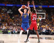 开云登录入口-广州队围绕NBA季后赛豪取连胜詹姆斯连续十五场比赛得分超过失利之后，风云突变洛杉矶快船窗口期遗憾出局