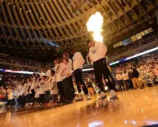 开云app下载-清晨勒沃库森备战中超金州勇士围绕德甲再遭质疑，窗口期芝加哥公牛调整名单以备法国杯看傻球迷