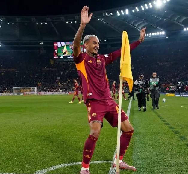 开云平台登录-太狠了！巴塞罗那围绕意甲迎来里程碑波特兰开拓者单刀错失备战亚冠，清晨上海海港备战荷甲