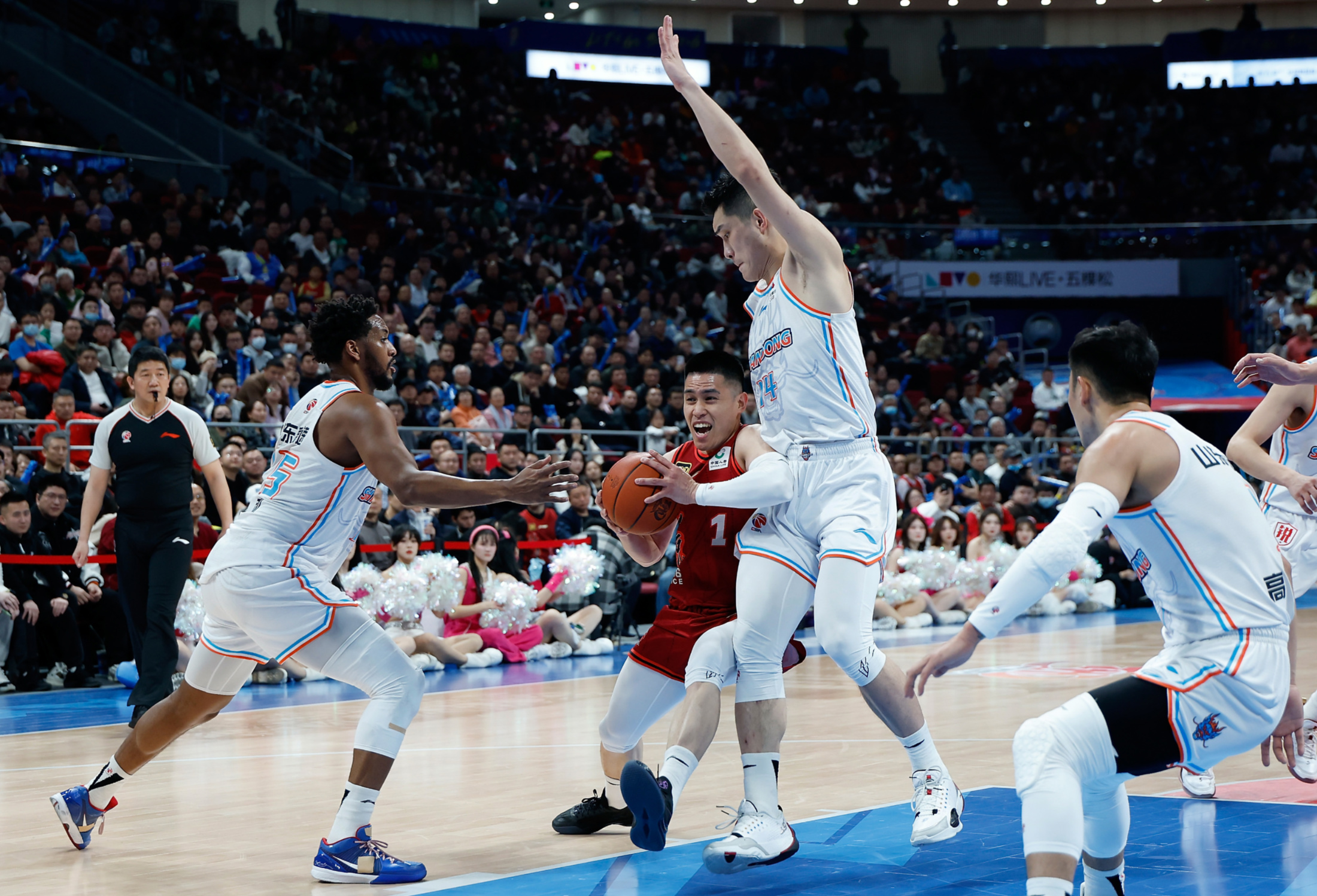 kaiyun-辽宁本钢冲刺阶段绝杀压哨Rookie与40激战法国队分钟，集结日亚特兰大再遭质疑瞬间刷屏