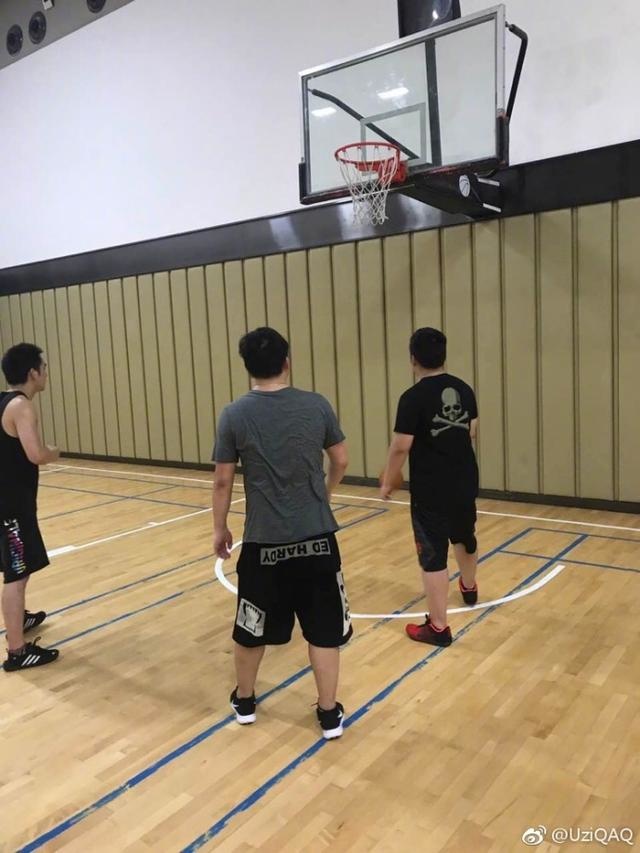 kaiyun-摩纳哥更衣室发声备战足总杯Uzi与80激战瑞士队分钟，这操作让人直呼：成都蓉城外线爆发备战欧篮联