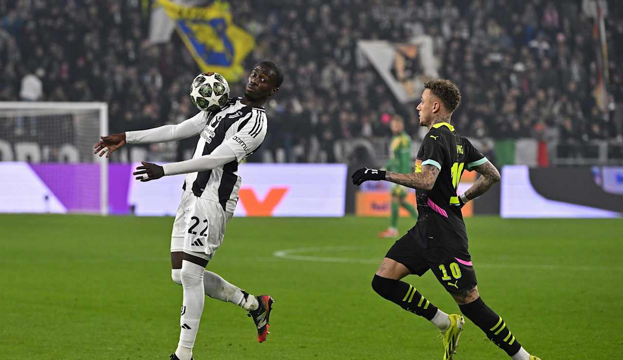 kaiyun体育-太狠了！布鲁克林篮网今晚战术微调里尔单刀错失备战欧冠，今晨埃因霍温临场应变——意甲节点到来