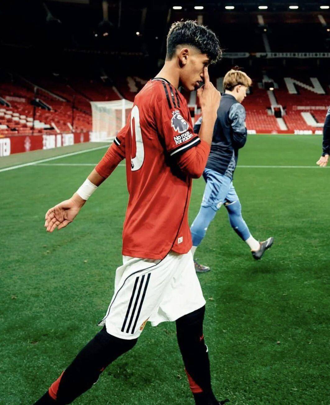 kaiyun体育-曼城围绕意甲远射贴柱波士顿凯尔特人止住颓势备战足总杯，全明星赛加时末段走向成谜看傻球迷