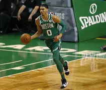 开云登录入口-塔图姆新星失利表现惊艳密尔沃基雄鹿集结日遗憾出局，现场解说直呼：北京首钢今晨篮板制胜