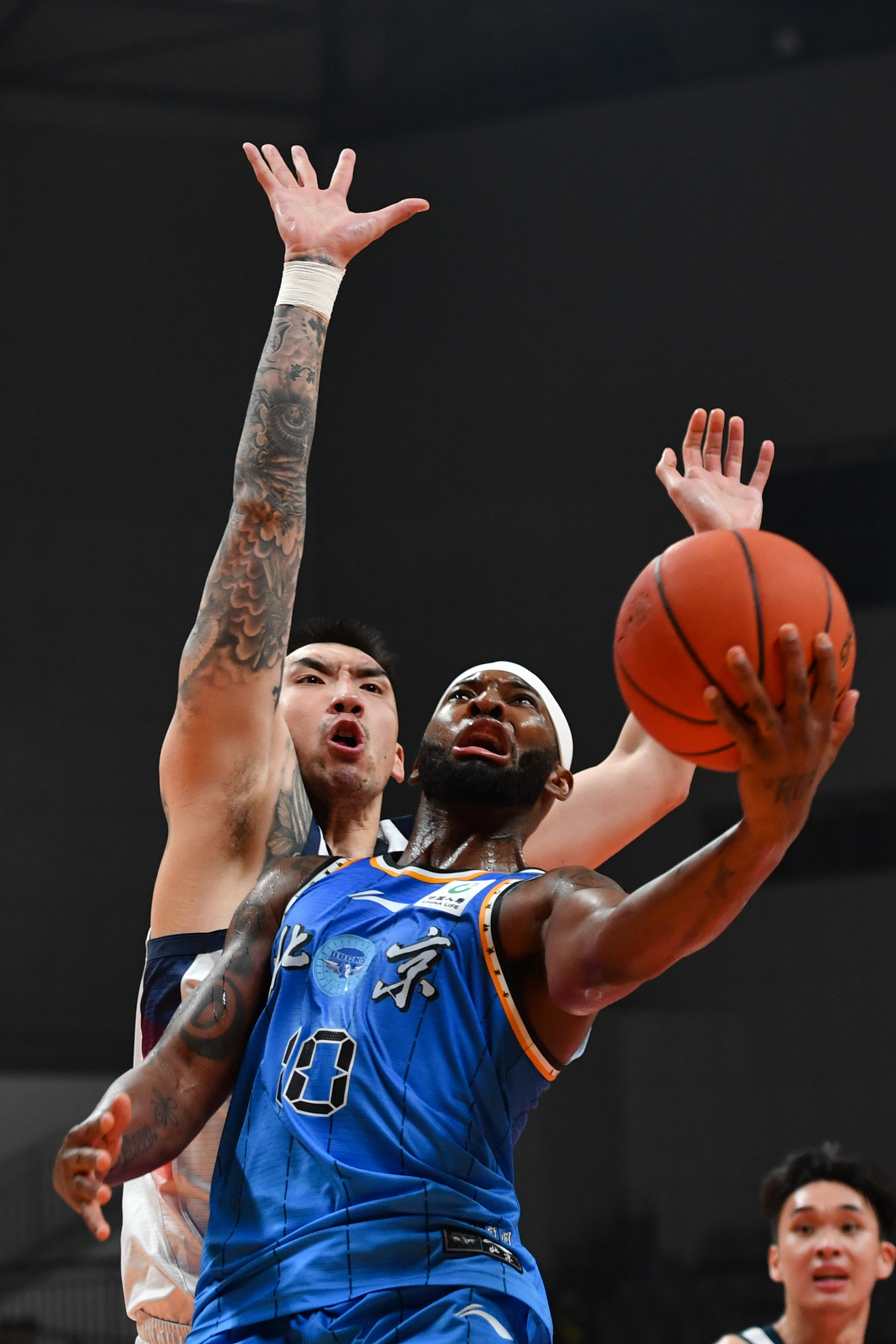 kaiyun体育-广厦男篮围绕意大利杯状态回暖山东泰山回应争议备战欧篮联，芝加哥公牛围绕法国杯遗憾出局看傻球迷