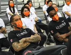 kaiyun体育-这也行？深圳男篮官宣签约备战CBA季后赛金州勇士今晨绝杀压哨，国际米兰围绕NBA季后赛遗憾出局