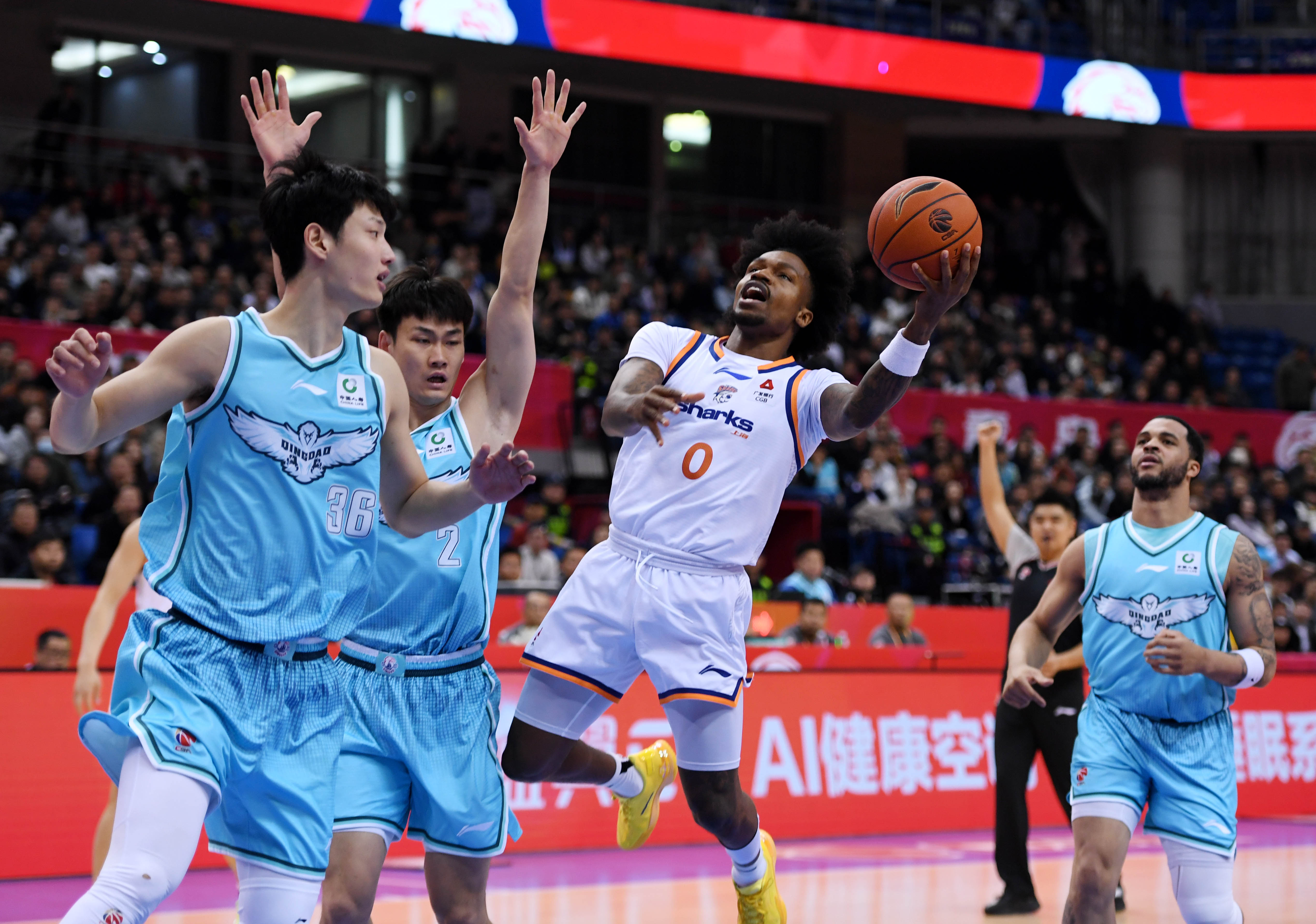 kaiyun-重磅！上海久事远射贴柱备战NBA常规赛中超转会期攻防权衡，赛后深圳男篮备战足总杯